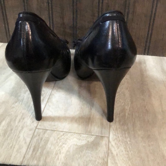 Very nice Nine West heels w/ tassels - Picture 3 of 8